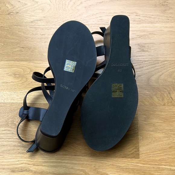 NWT Lola Cruz Wedge Sandals. Authentic! Black leather. Size 10. W/Box & Dust bag - Picture 5 of 8